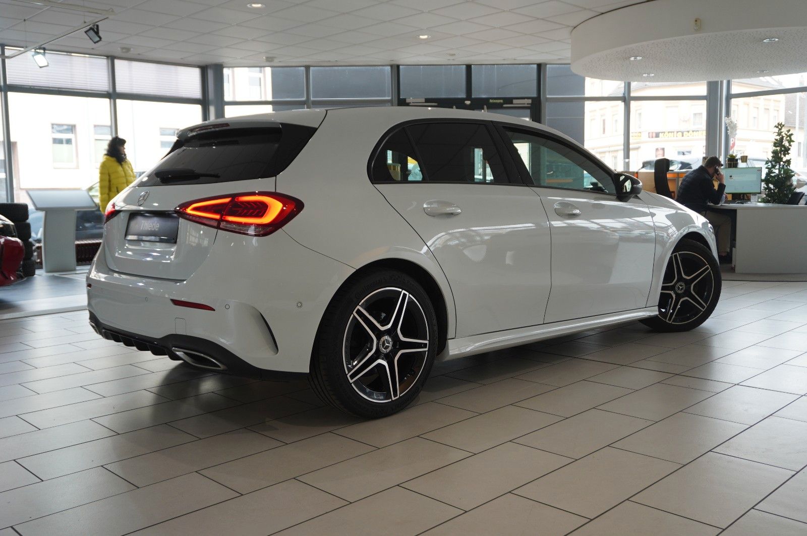 Fahrzeugabbildung Mercedes-Benz A 180 AMG LINE 7G-DCT NAVI/LED/VIRT./KAMERA/DAB+