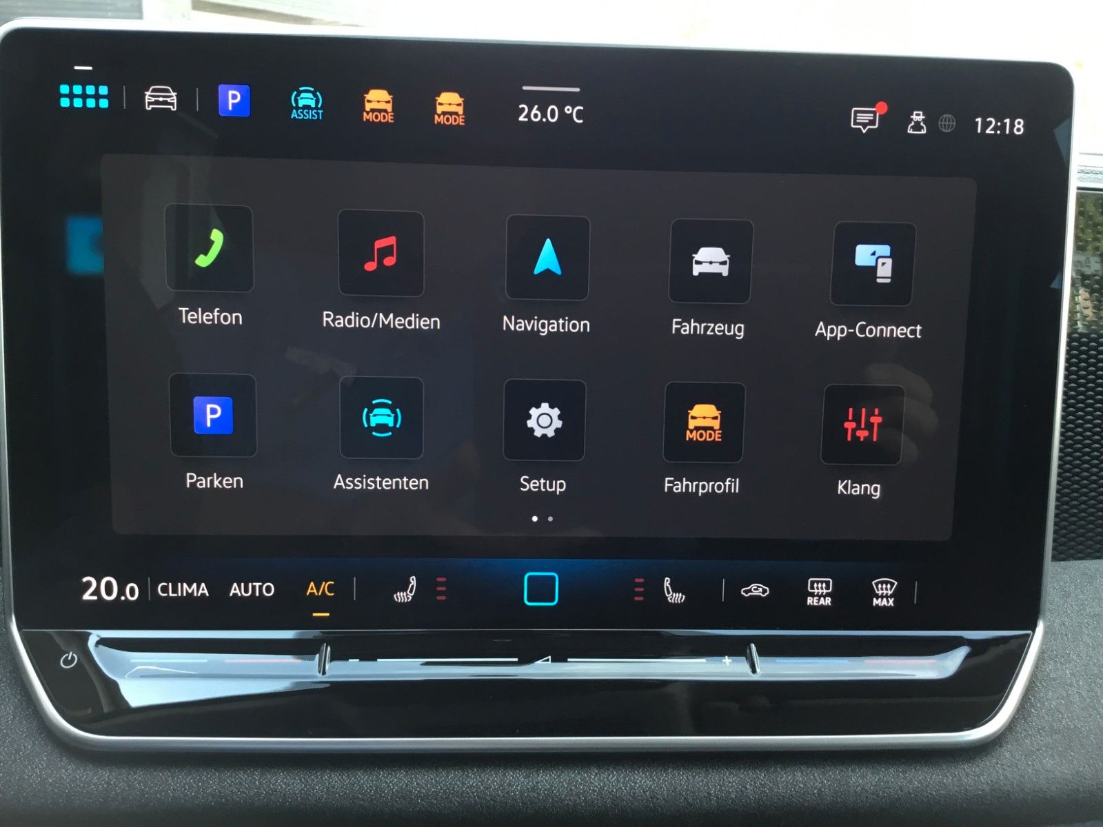 Fahrzeugabbildung Volkswagen Tiguan 1.5 eTSI DSG+AHK+LED+AppConnect+Sitzheizu