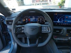 FORD Mustang Fastback 5.0 Ti-VCT V8 334 kW Dark Horse