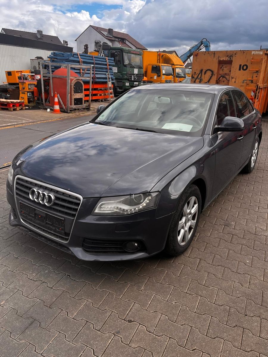 Audi A4 - 1
