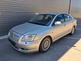 Toyota Avensis 1.6 linea terra linea terra - gebrauchte Toyota Avensis aus dem Jahr 2003