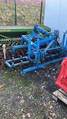 Amazone D7 mit Kombi