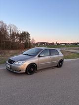 Toyota Corolla 1.8 TS mit überholtem Motor  - Toyota Corolla Ts mit Benzin-Antrieb