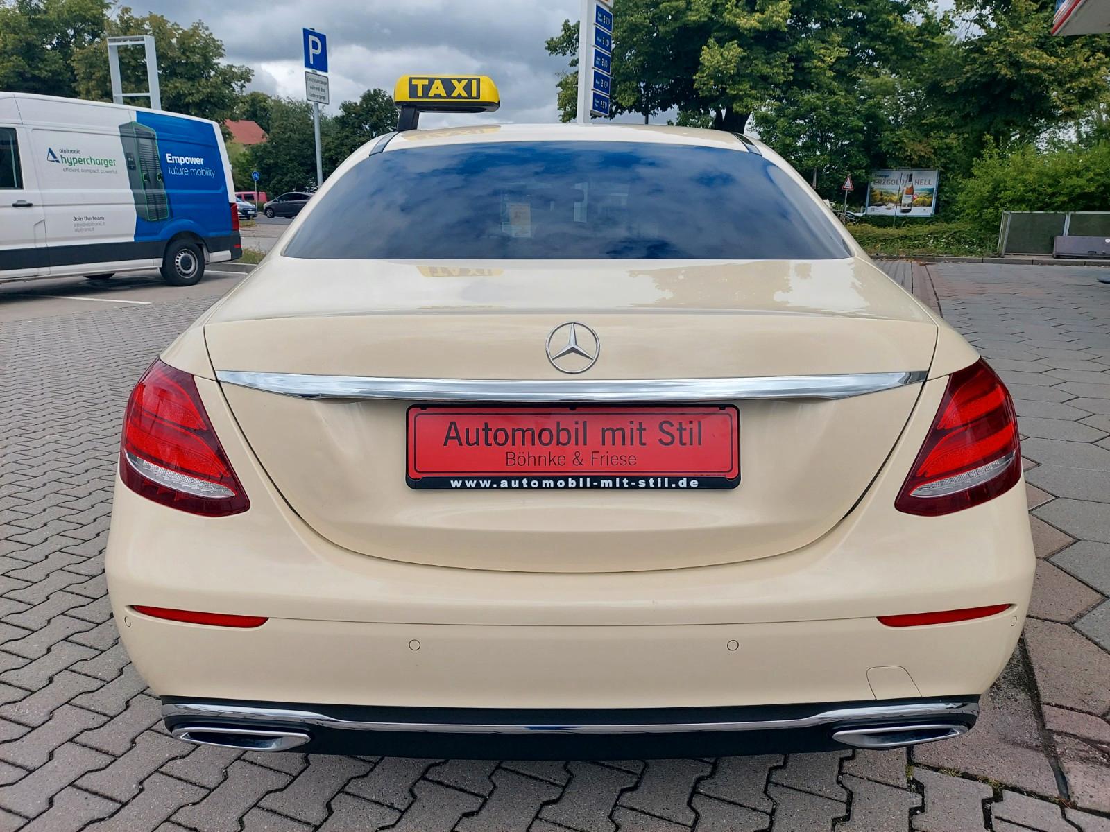 Mercedes-Benz E 220 E Limousine E 220 d Taxi Navi Kamera