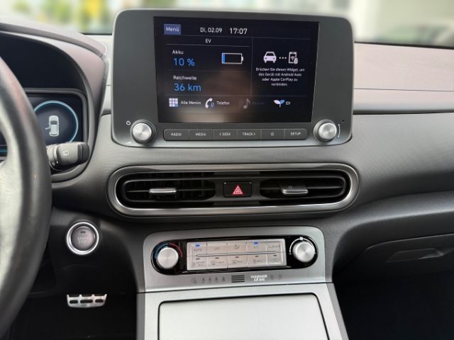Fahrzeugabbildung Hyundai KONA Trend Elektro 2WD +KLIMA+CARPLAY+RFK+SHZ+UV