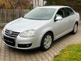 Volkswagen Jetta 1.4 TSI Freestyle*2Hand/PDC/NAVI/AHK/TEMP* - gebrauchte VW Jetta aus dem Jahr 2010