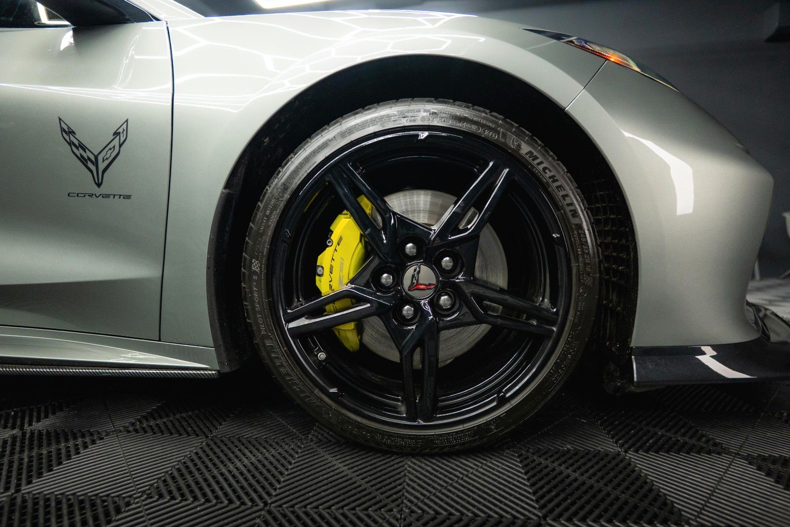 Fahrzeugabbildung Corvette C8 Stingray 3LT Targa Z51 Performa. Lift Carbon