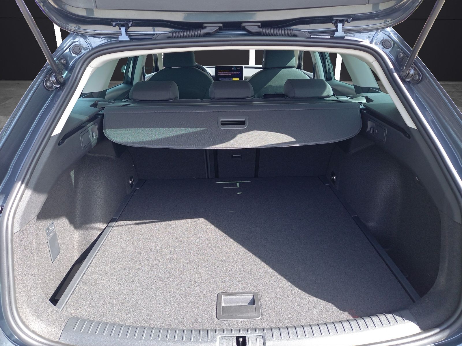 Fahrzeugabbildung SEAT Leon Sportstourer Style Edition 1.5 TSI AHZ Full