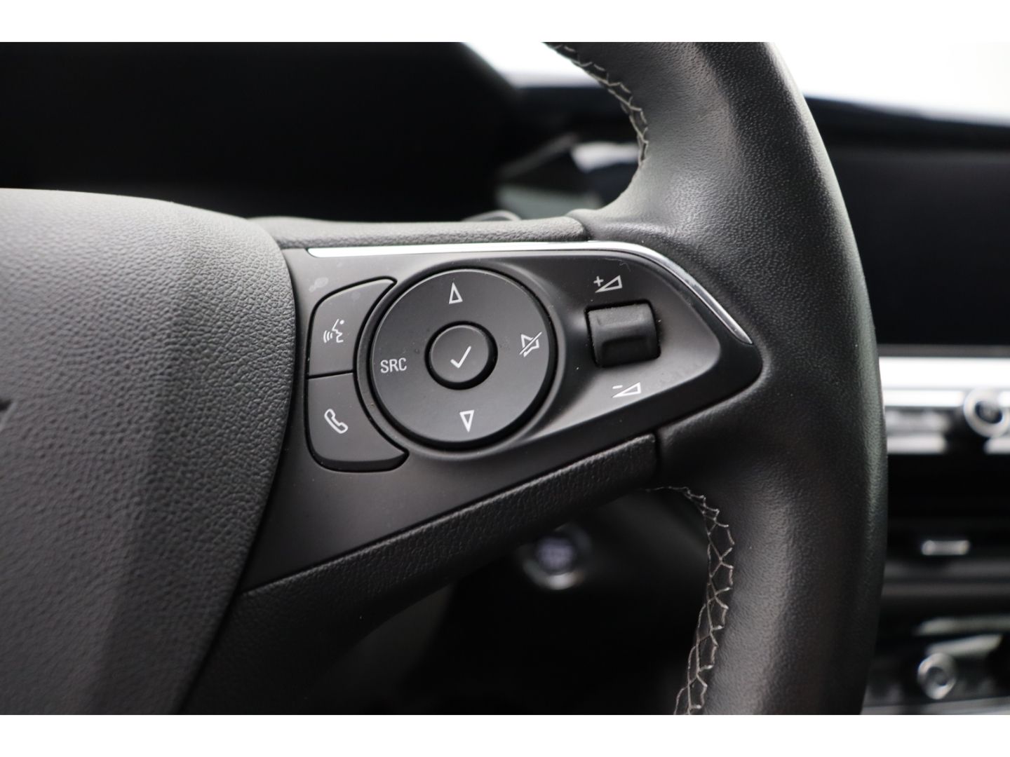 Fahrzeugabbildung Opel Grandland Elegance ACC Digitales Cockpit 360 Kam