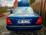 Mercedes-Benz C 220 Classic H Zulassung - Mercedes-Benz C 220 mit Benzin-Antrieb: Limousine
