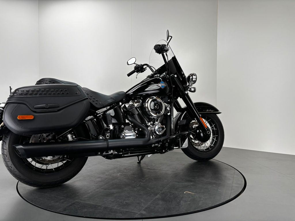 Fahrzeugabbildung Harley-Davidson SOFTAIL HERITAGE CLASSIC *KAUM KILOMETER