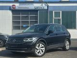 Volkswagen Tiguan Elegance NAVI RKAM PANO AHK - mit Diesel-Antrieb: Automatik