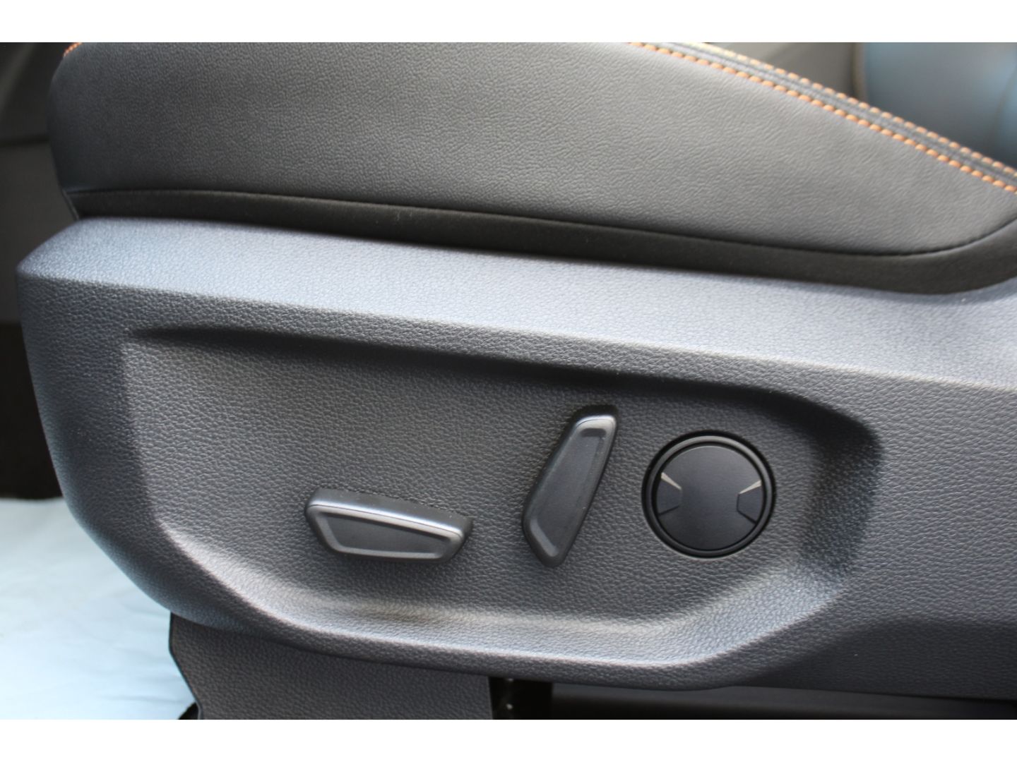 FORD Ranger e-4WD DoKa 2.0 Ecoblue Wildtrak el. Rollo - Image 14