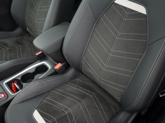 Corsa-e F FACELIFT GS LONG RANGE 51kWh AT+LED MA