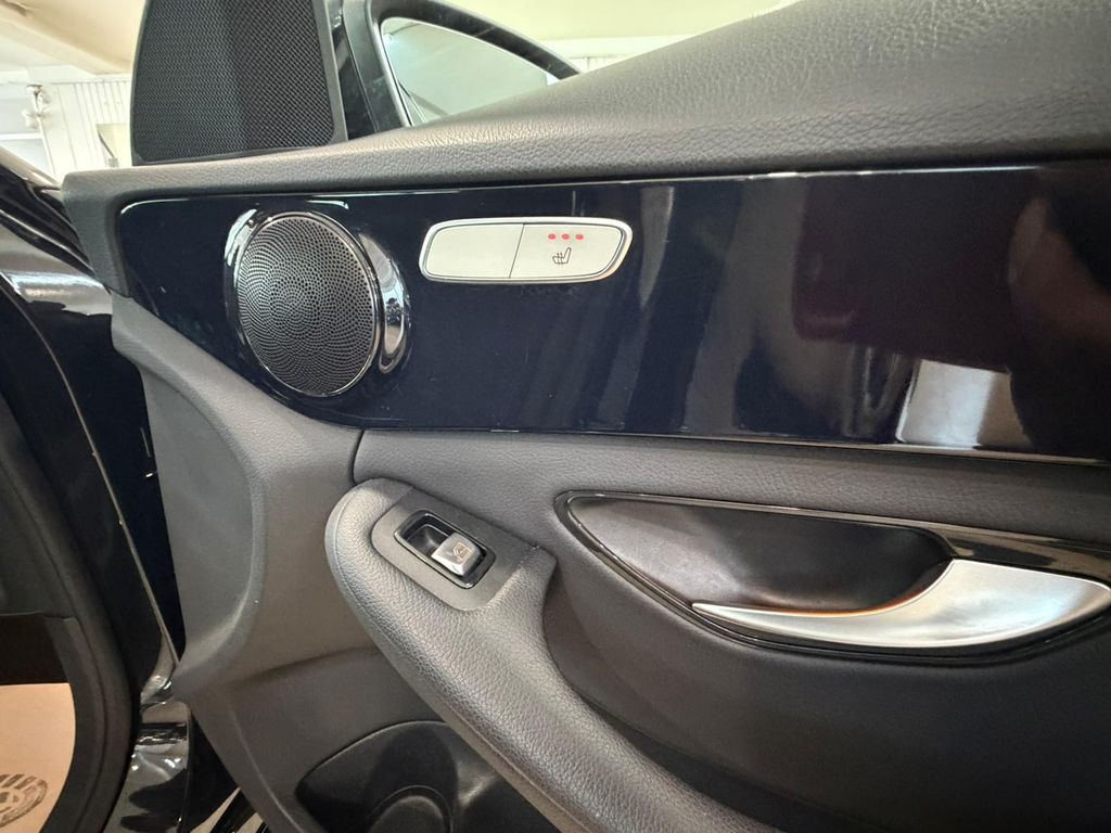 Mercedes-Benz C 300 - Bild 28
