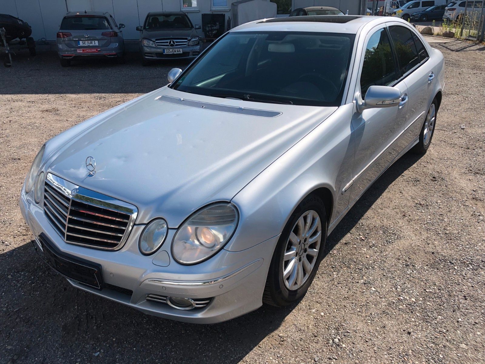 Fahrzeugabbildung Mercedes-Benz E 280 E Limousine Hagelschaden TÜV bis 7/27