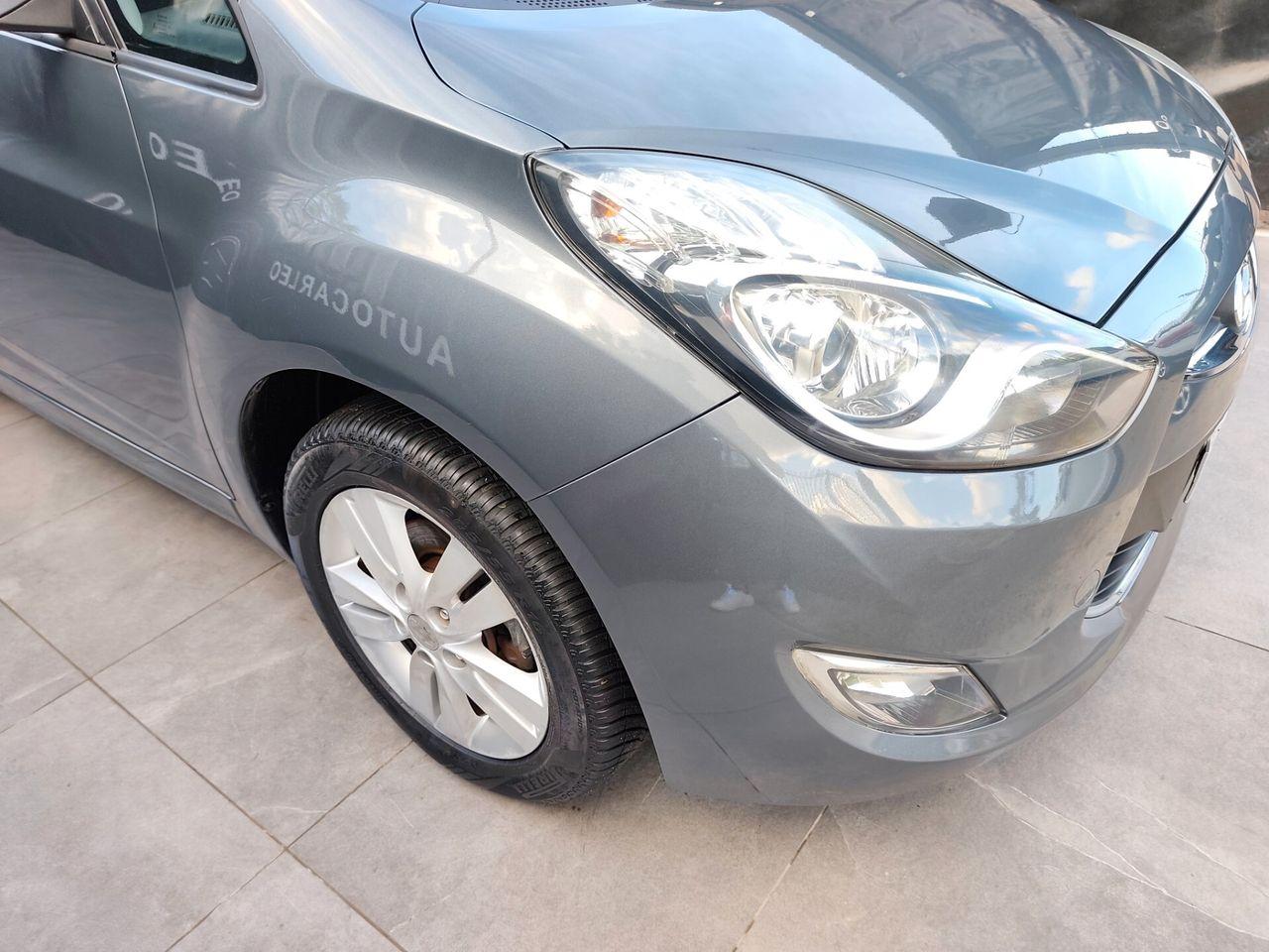 Hyundai ix20 2011 — photo 7