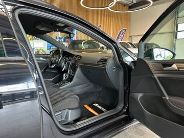 MYAUTOCENTER – Gebraucht- und Jahreswagen mit Werkstattservice in Pfaffenhofen Volkswagen Golf *ACC*PDC*NAVI*2-Zonen*LED*SPORT*