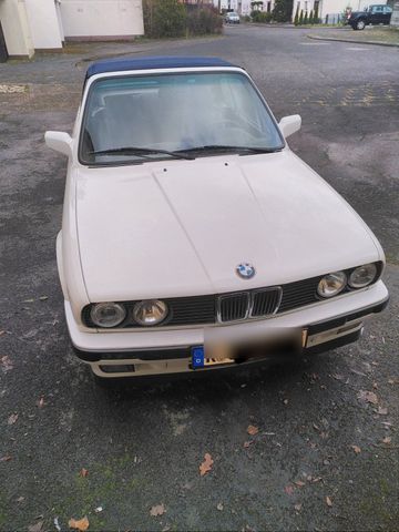 BMW E 30 Cabrio ; 325 i A ; evtl. auch Tau...