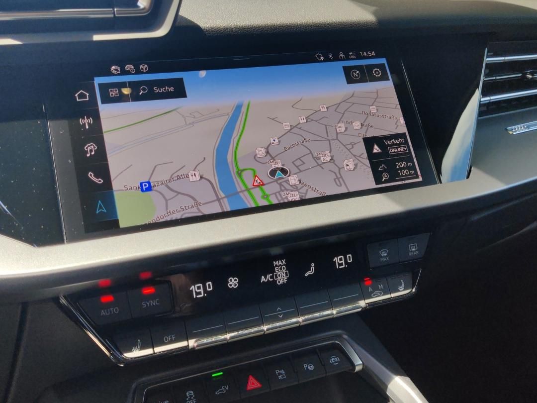 Fahrzeugabbildung Audi A3 Sportback TFSI e A3 Sportback 40 TFSI e S tro