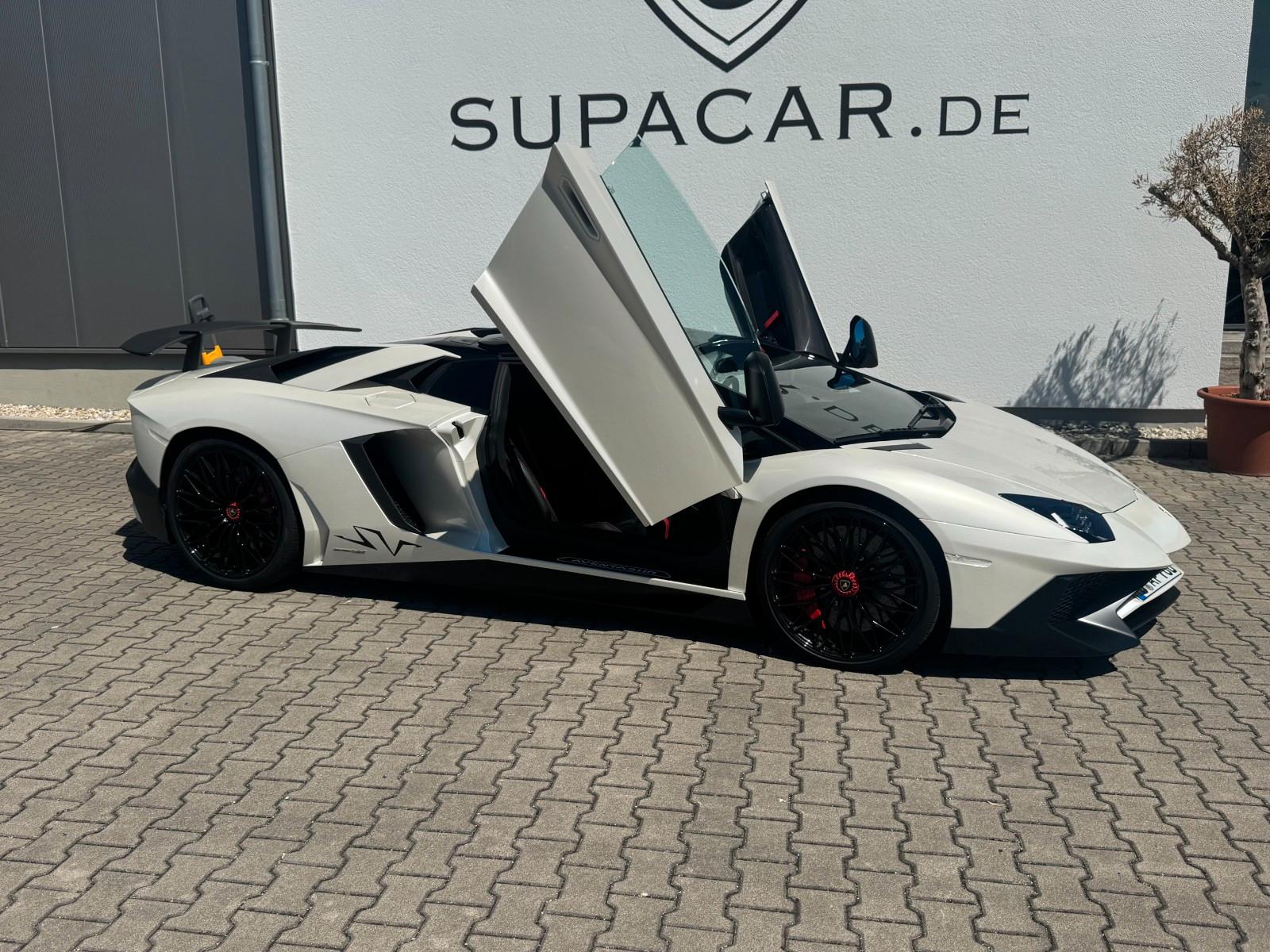 Lamborghini Aventador LP 750-4 SV Roadster*Carbon*Garantie*