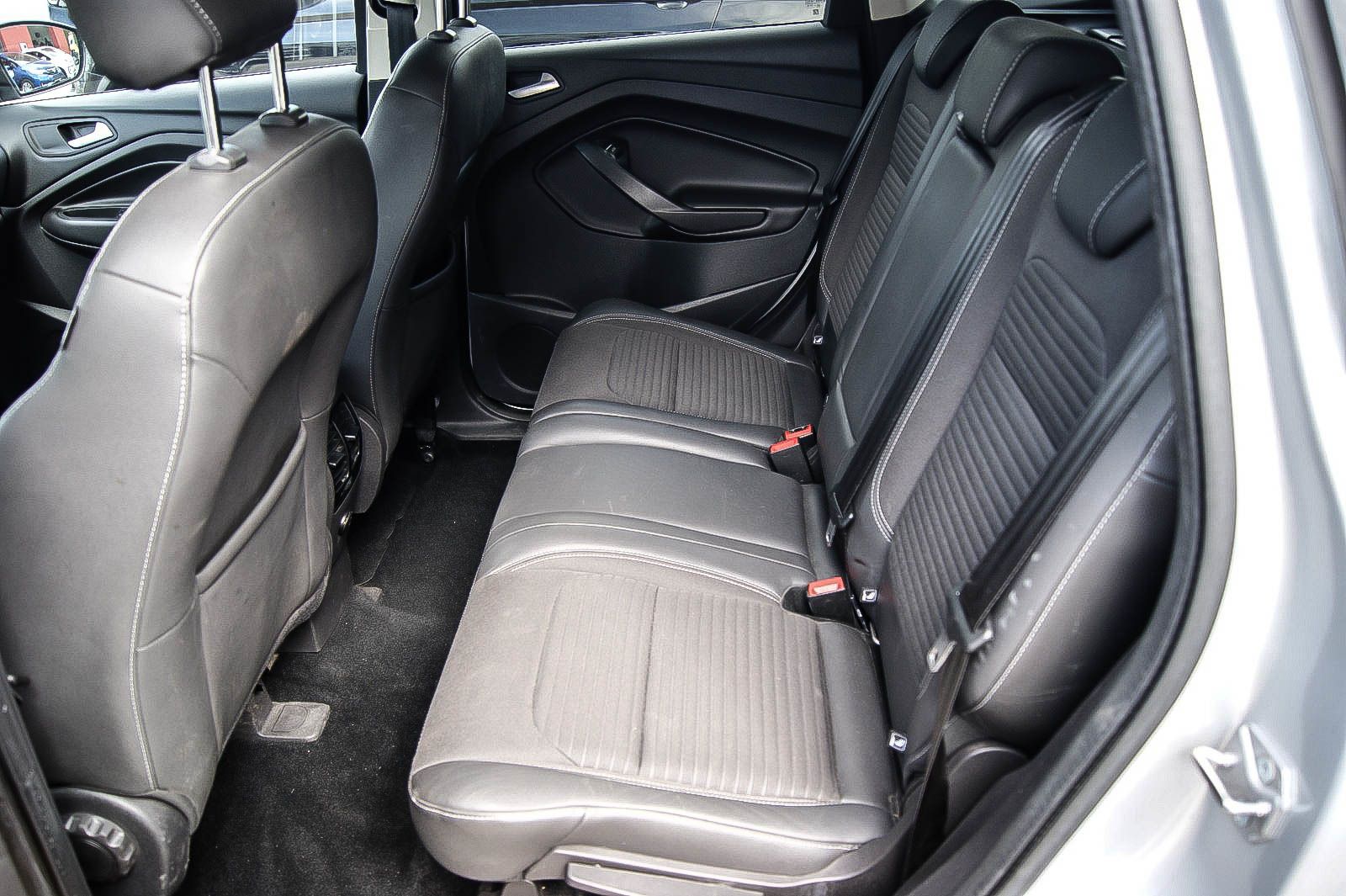 Fahrzeugabbildung Ford Kuga 1.5 Aut Titanium XENON NAVIGATION PDC 1HAND