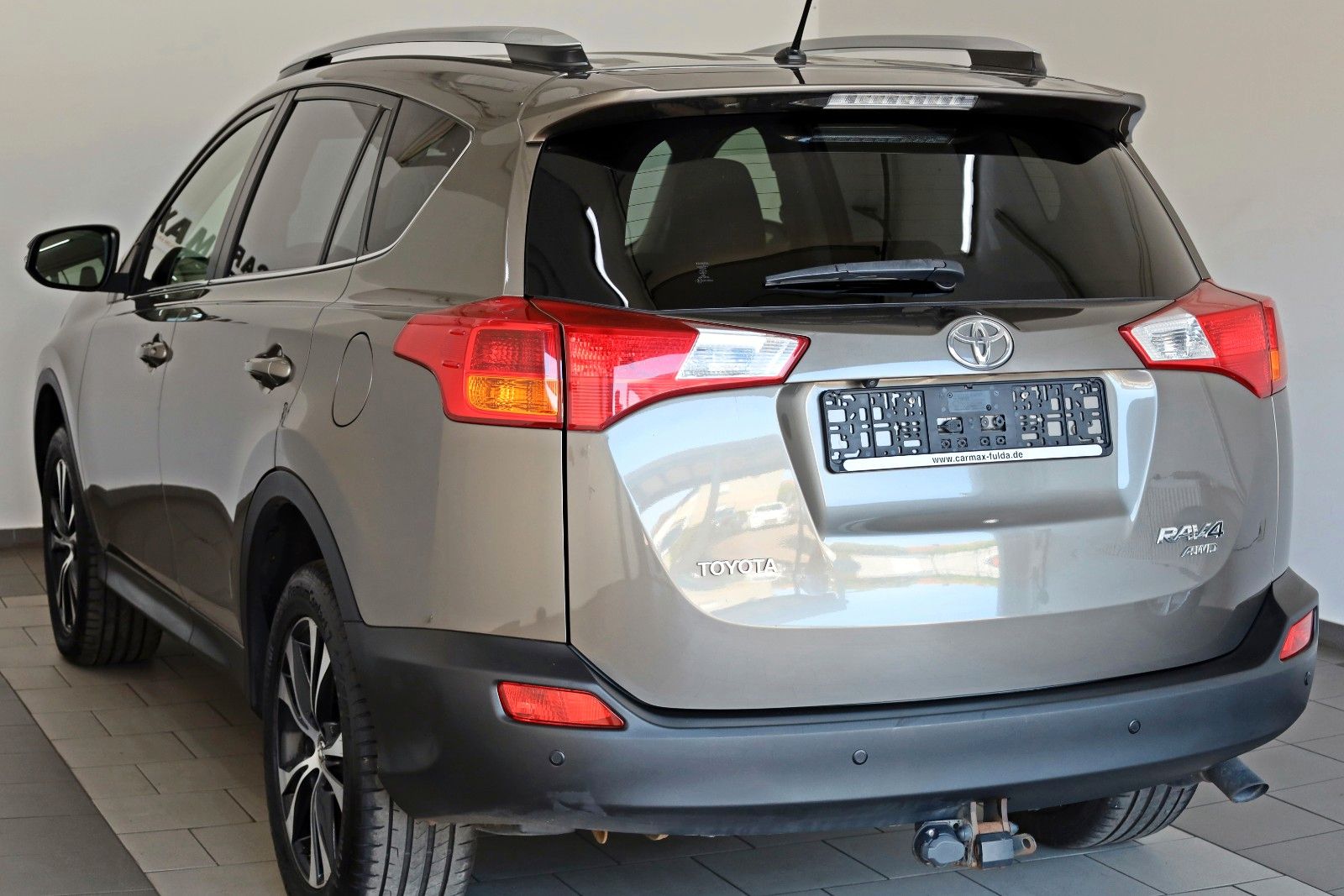 Fahrzeugabbildung Toyota RAV4 Edition 4x4, Kamera, SH, PDC, AHK, SR+WR