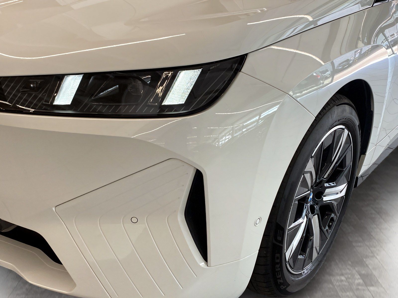 BMW iX - Bild 8