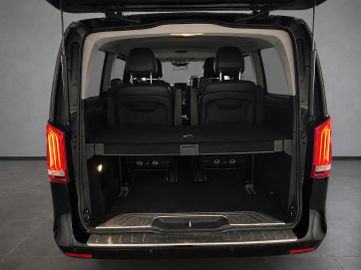 Mercedes V 220 - 8