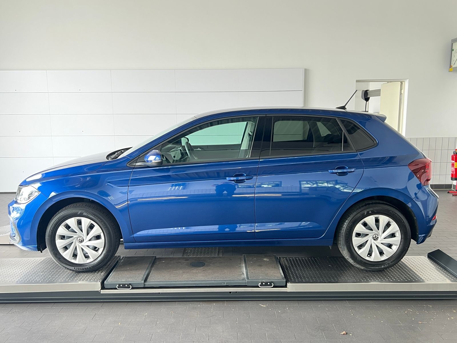 Fahrzeugabbildung Volkswagen Polo Life 1.0 *LED, Climatronic, Sitzhzg., AppCo