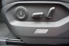 Fahrzeugabbildung Volkswagen Touareg Elegance 4Motion eHybrid Pano ACC Voll!