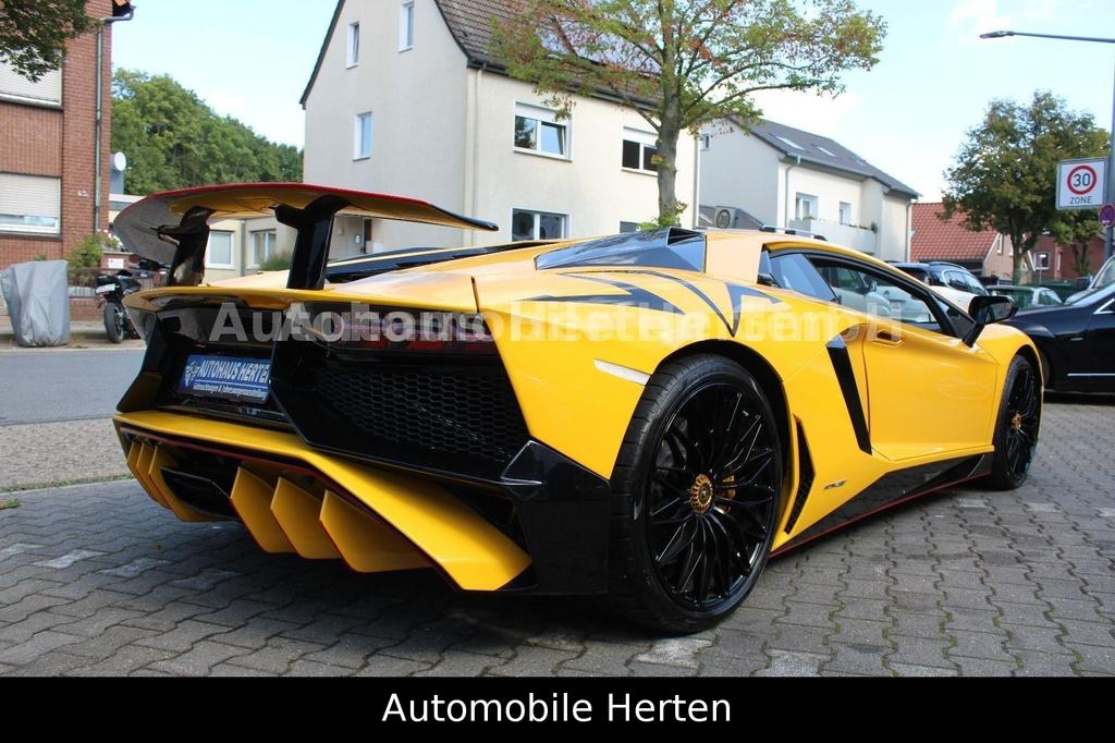 Lamborghini Aventador