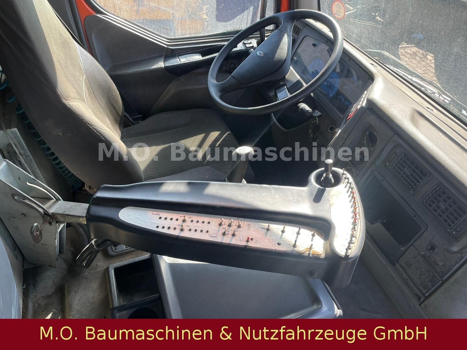 Fahrzeugabbildung Renault Premium 370 dci / Asphalt-Bitumen-Sprayer / 6x2