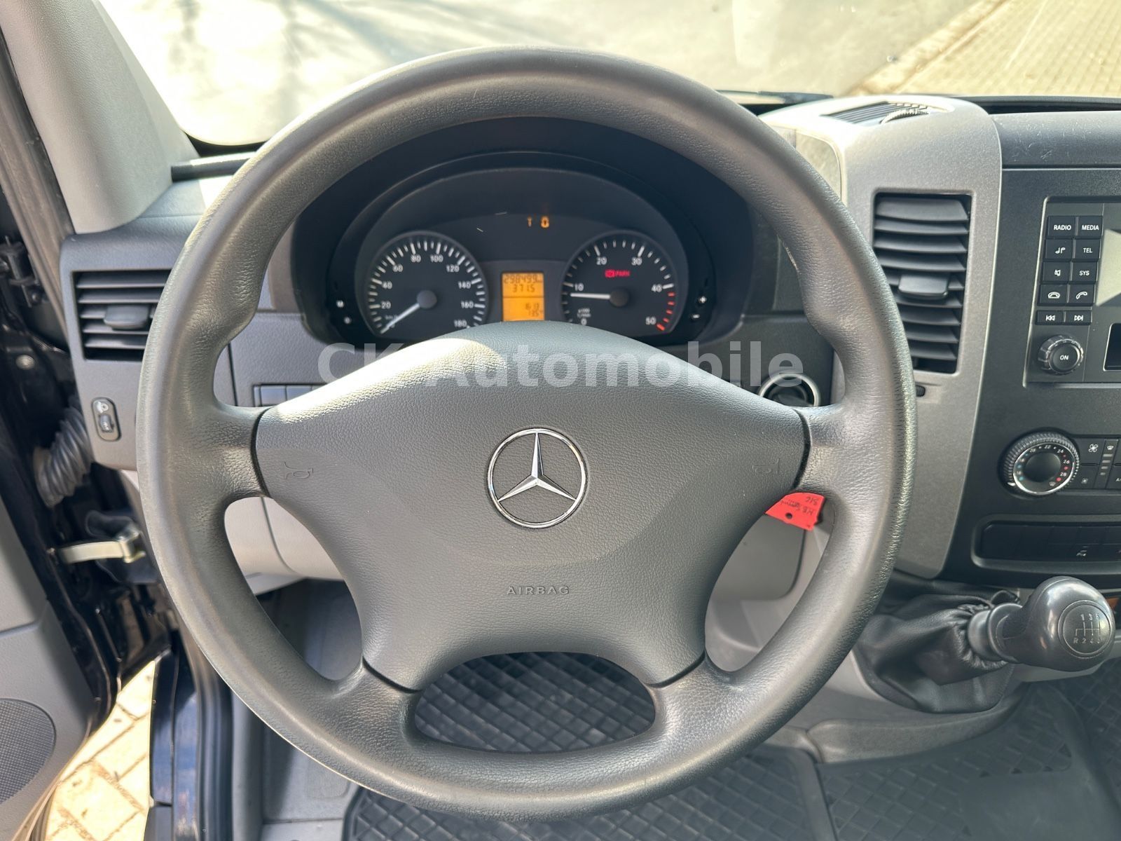 Fahrzeugabbildung Mercedes-Benz Sprinter II Kasten 316 CDI Mixto Maxi/ 5 Sitze