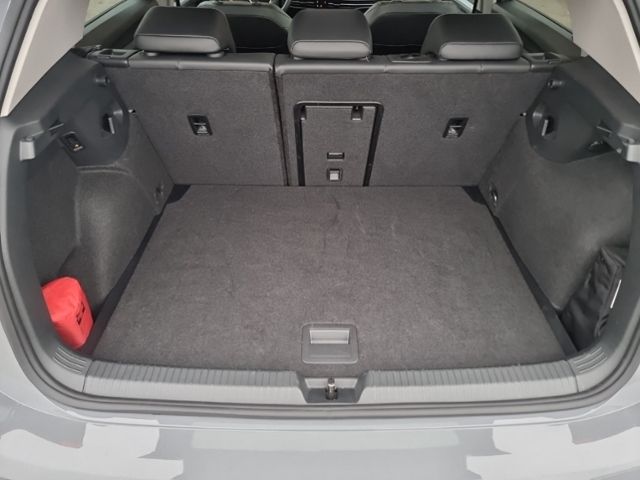 Fahrzeugabbildung Volkswagen Golf VIII 1.5 eTSI 85 kW GOAL KLIMA SHZ LED AHK