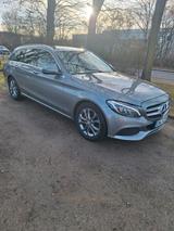 Mercedes-Benz Mercedes Benz W205 220 CDI - Mercedes-Benz 220 aus 2014