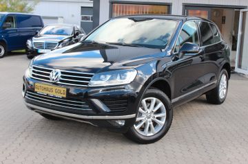 Volkswagen Touareg - 1