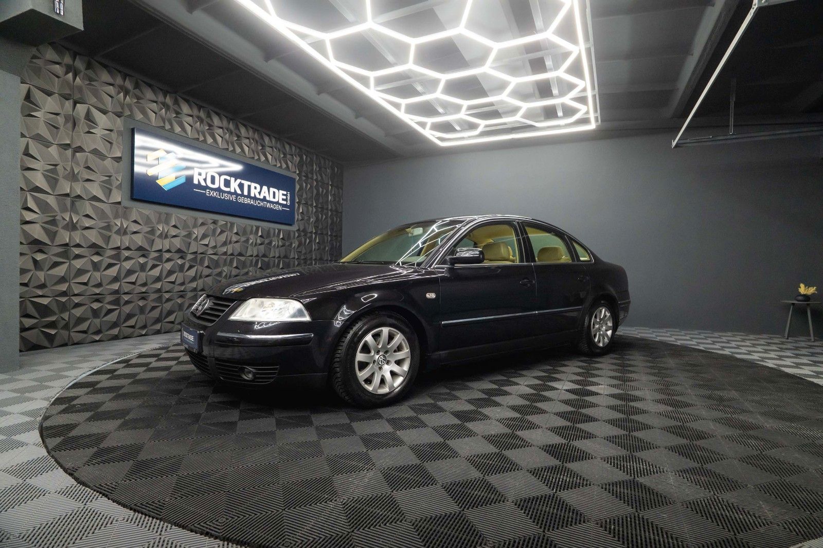 Fahrzeugabbildung Volkswagen Passat 2.0 Highline | Alcantara | Xenon | MP3