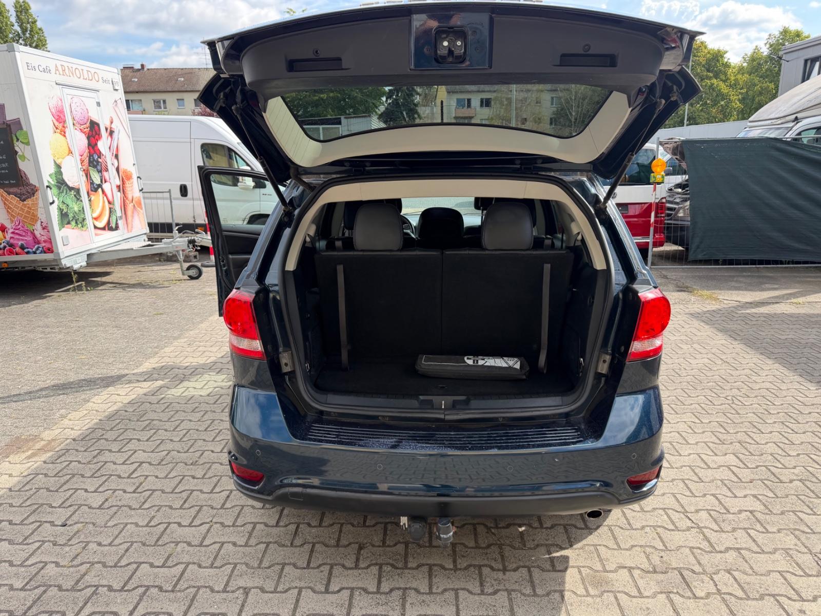 Fiat Freemont 7 Sitzer 4X4 Leder Automatik Alpine