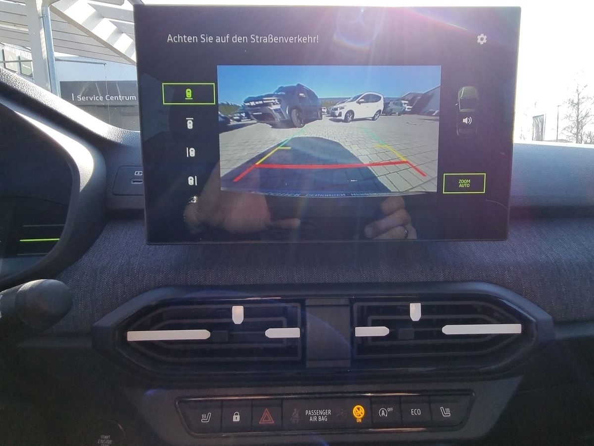 Fahrzeugabbildung Dacia Sandero Journey TCe 100