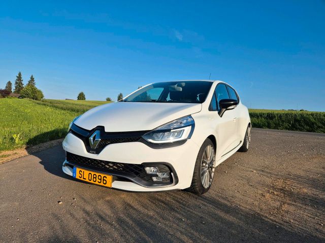 Renault Clio 4 Rs Trophy