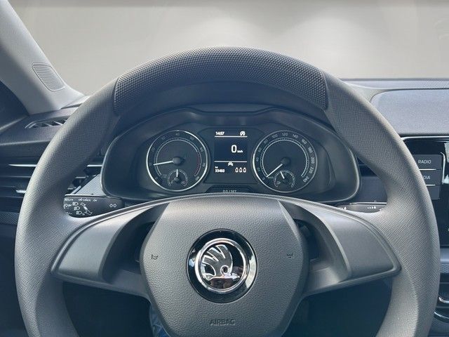 Fahrzeugabbildung SKODA Scala 1.0TSI Active LED+SPURHALTE+BT+USB+++