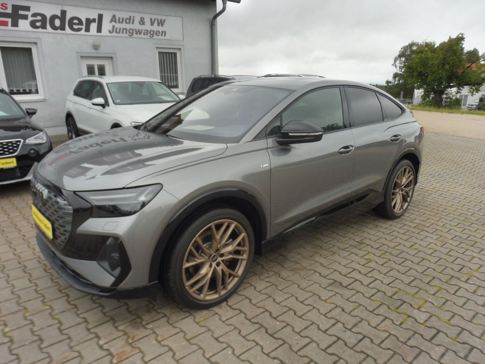 AUDI Q4 e-tron 50 quattro Sportback Edition One