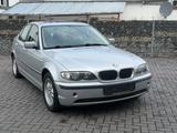 BMW 325i Lim.*Aut.*WENIG KM*ORIGINAL*SCHIEBEDACH* - BMW Gebrauchtwagen von 2004