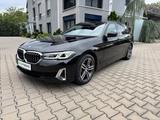 BMW 530e Touring xDrive Luxury Line*SURROUND VIEW* - BMW 530 Gebrauchtwagen in Nürnberg
