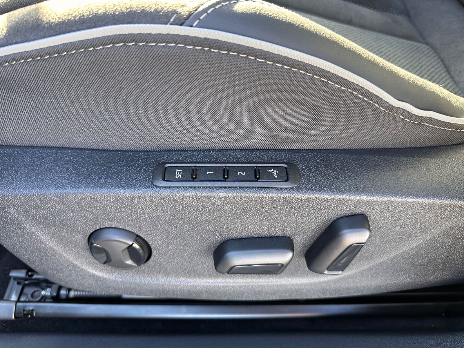 Fahrzeugabbildung SKODA Enyaq Coupé 85 Sportline Pano/Matrix/ACC/APP/21"