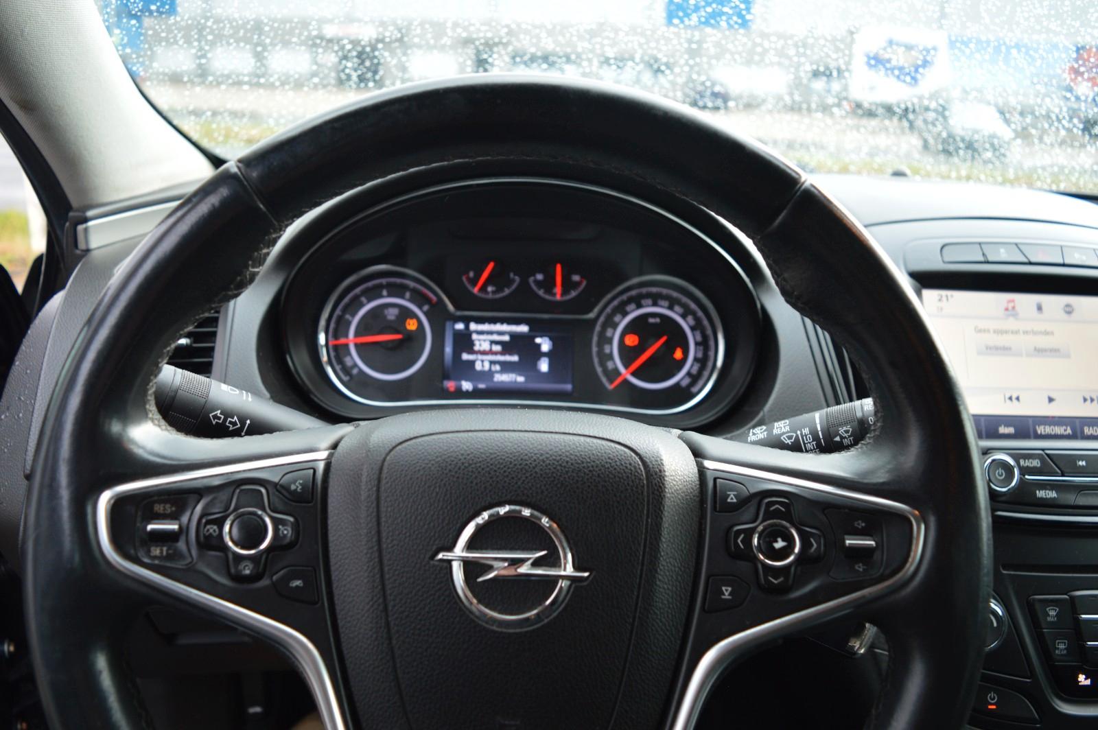 Opel Insignia 2014 — photo 16