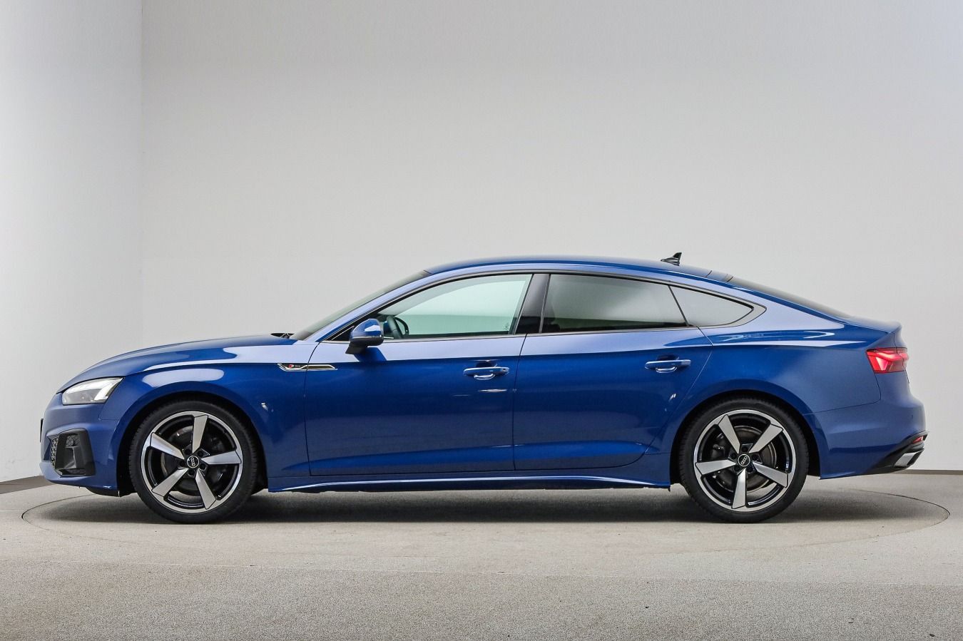 Audi A5 Sportback 35 TDI S line black, Matrix, AHK imagem 3
