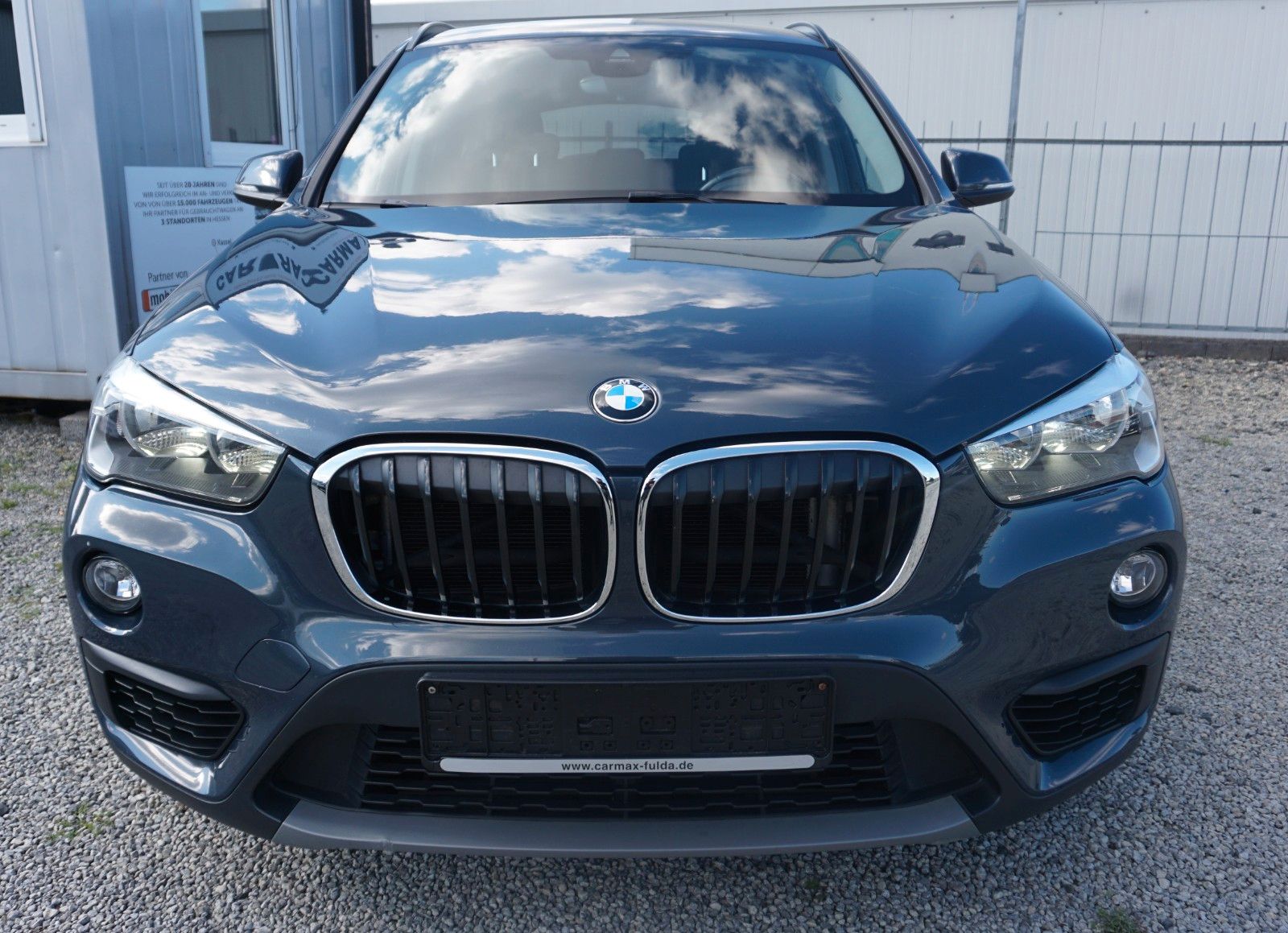 Fahrzeugabbildung BMW X1 xDrive 20i Advantage,PDC,Automatik,Scheckheft