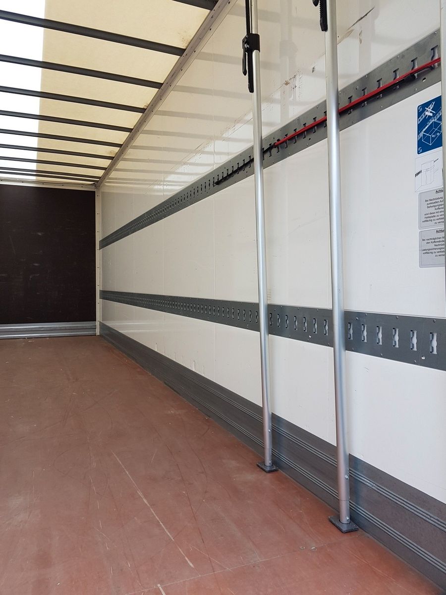 Fahrzeugabbildung DAF LF 260 FA 12t Koffer